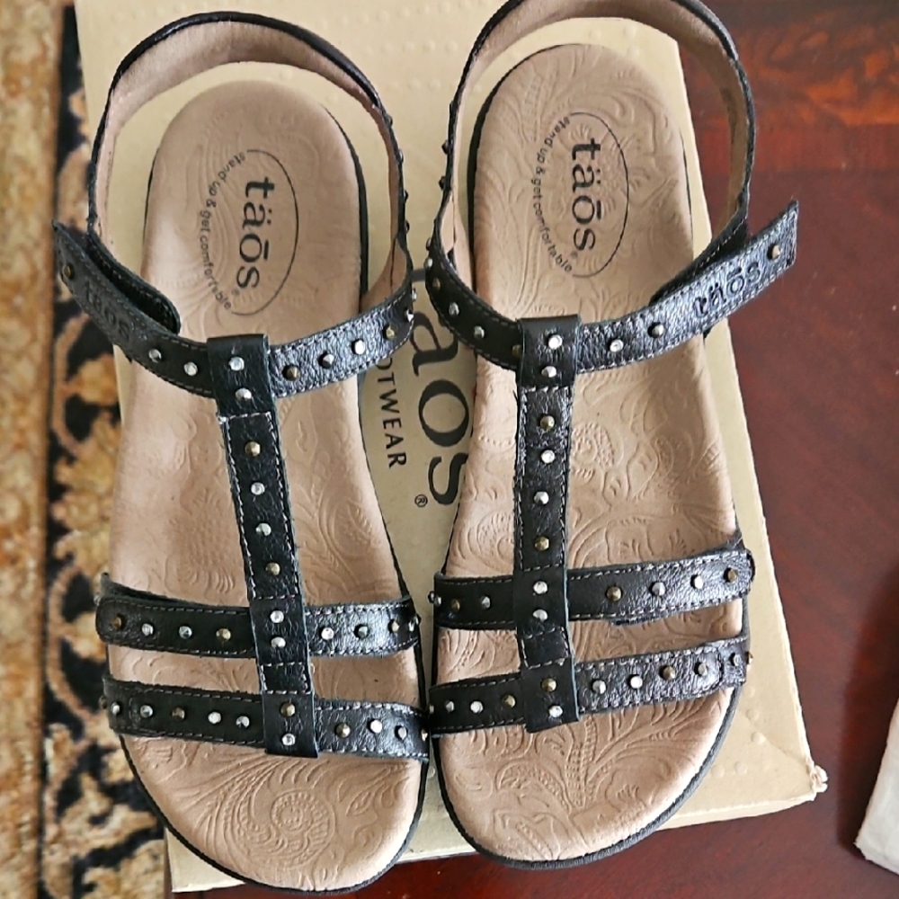 Taos black studded sandels